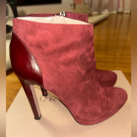 Stylish European booties - Picture 4 of 10